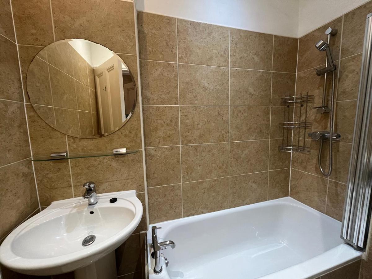Bright 3 Bedroom Edinburgh City Apt Buitenkant foto